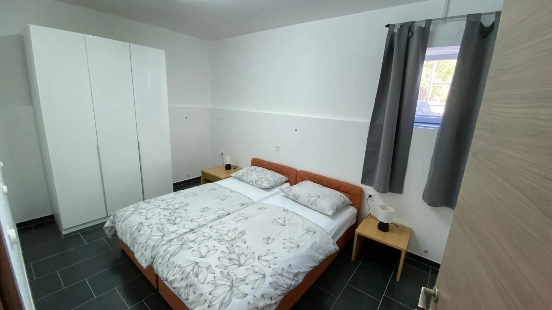 Barrierefreie Wohnung Mit Aussicht Razanac