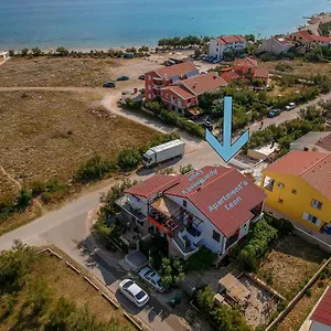 Leon Apartmán